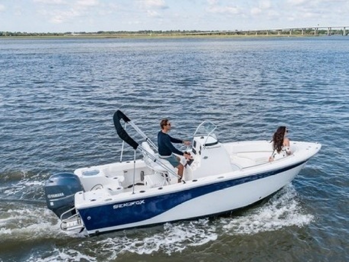 a small boat in a body of water